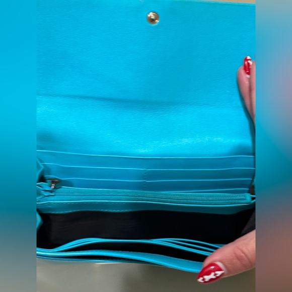 Gucci Interlocking GG Aqua Blue Long Crystal Wallet - Picture 3 of 11